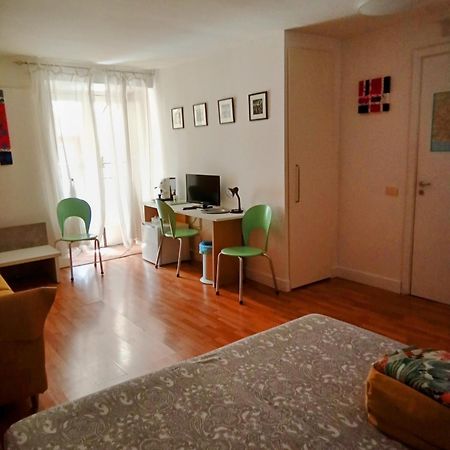 Spazio Hotel Наполи Екстериор снимка
